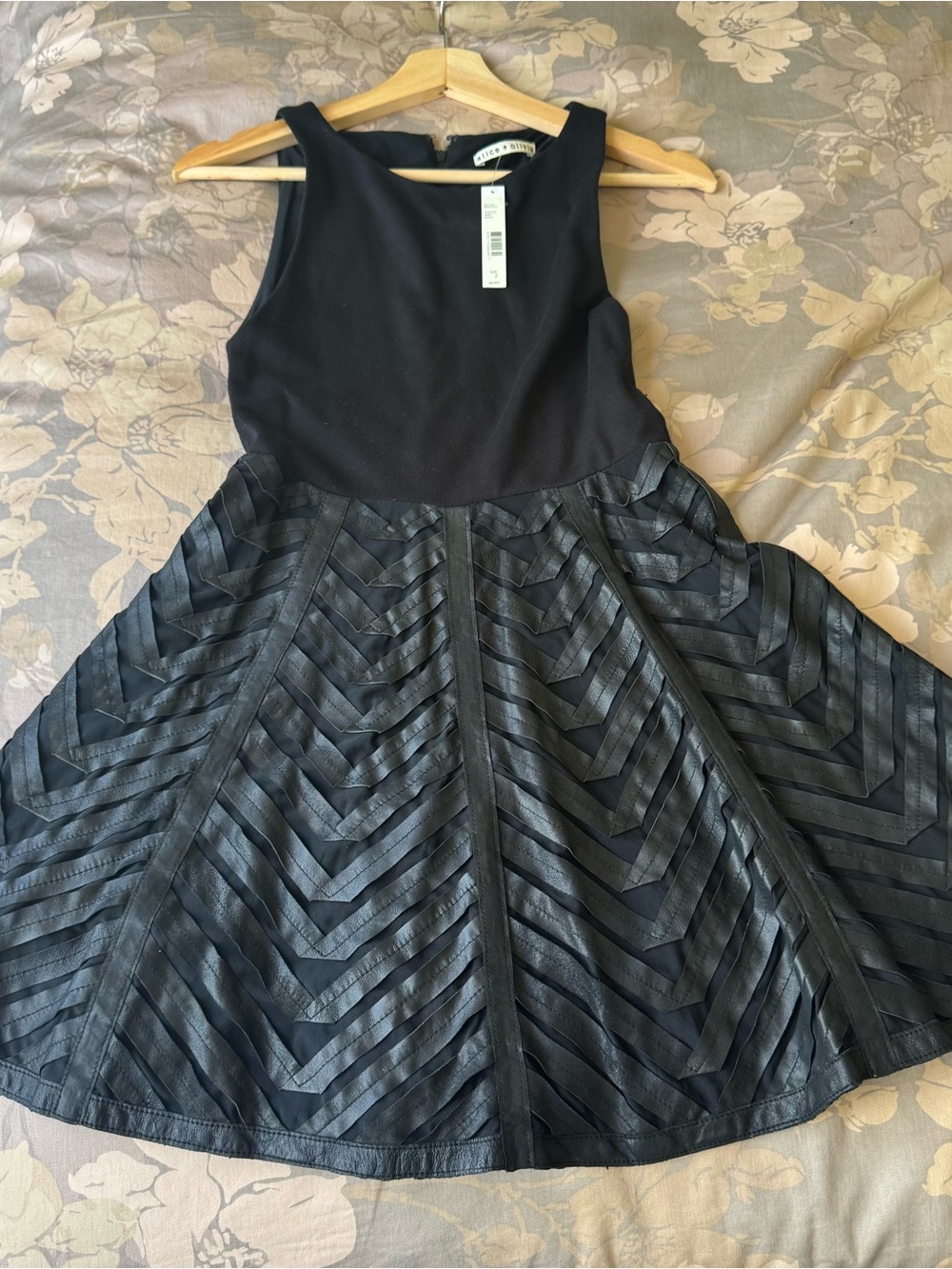 Alice + Olivia Women's Zilla Goat Leather Mini Black Dress Paneled Ponte 2 NWT - Picture 2 of 10